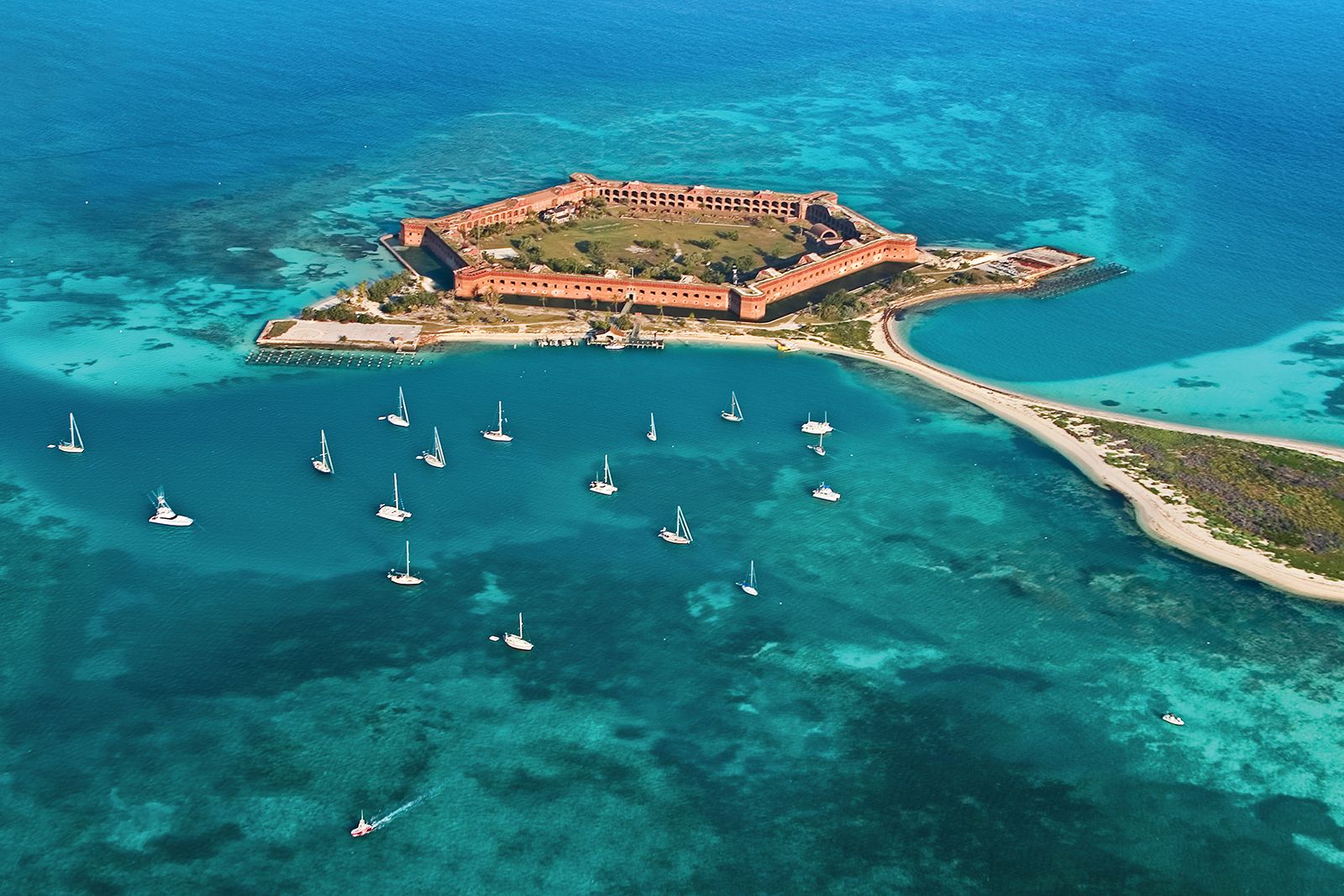 Fort-Jefferson-part-Dry-Tortugas-National-Park